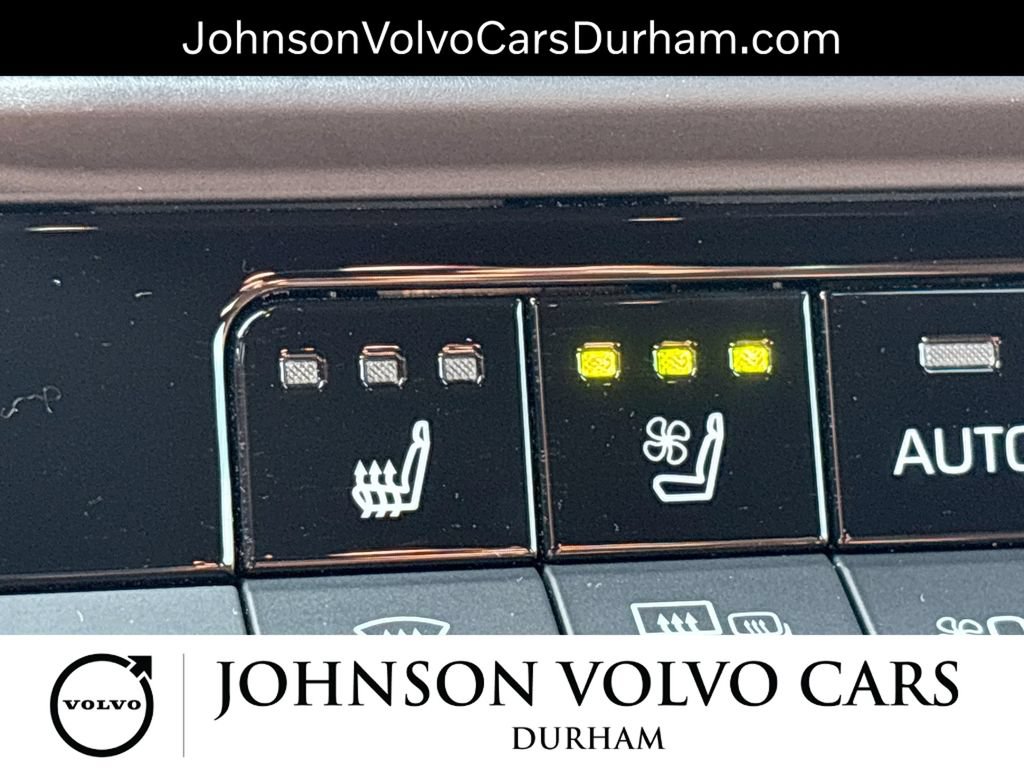 Used 2025 Toyota Crown Signia AWD/4WD image 26