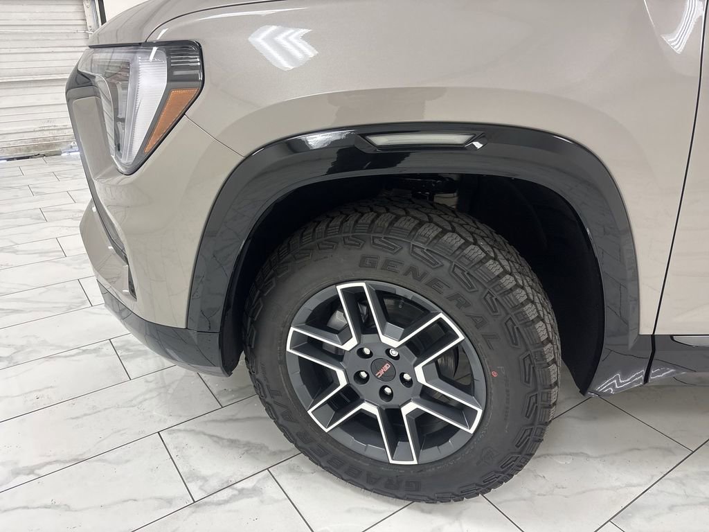 New 2026 GMC Terrain AT4 w/ LPO, Black Badging Package AWD/4WD image 34
