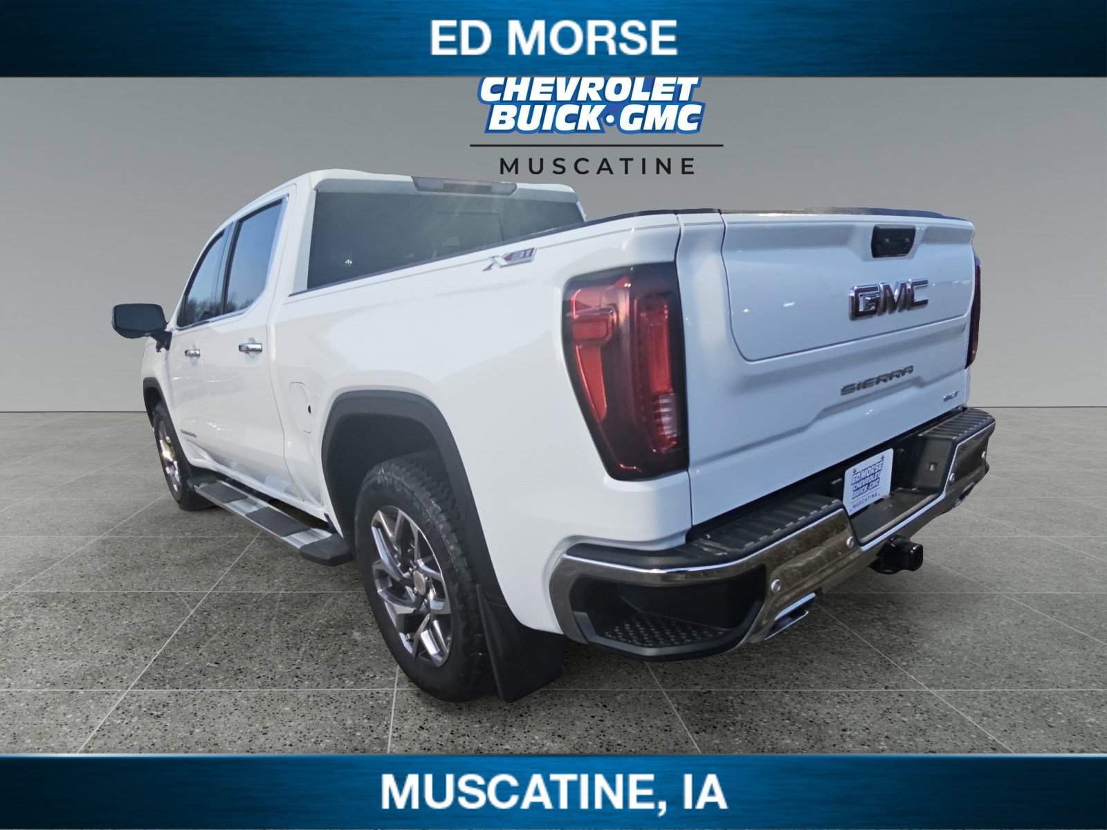 Used 2024 GMC Sierra 1500 SLT w/ SLT Premium Plus Package image 3