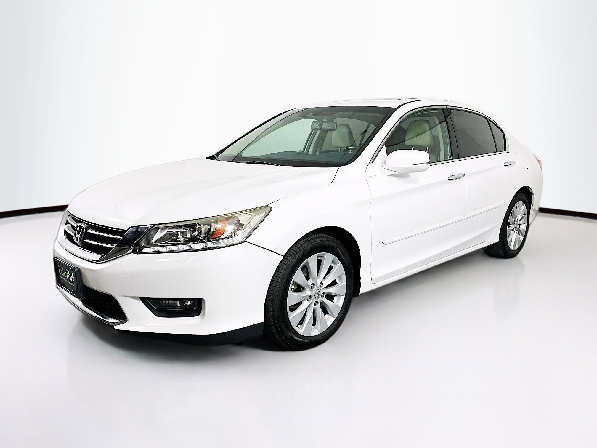 Used 2015 Honda Accord Touring image 3