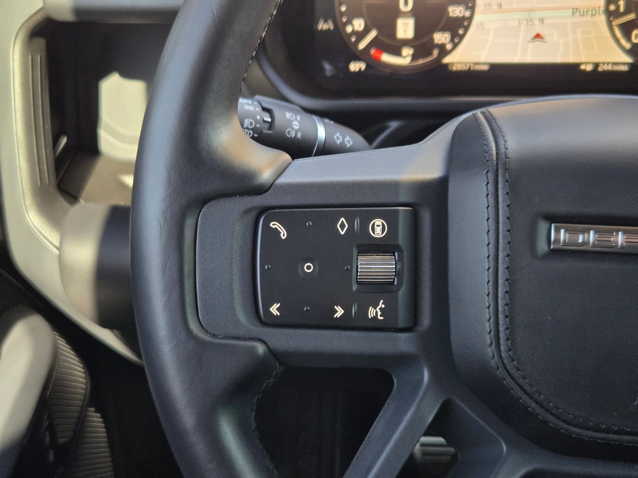 Used 2024 Land Rover Defender 110 X image 23