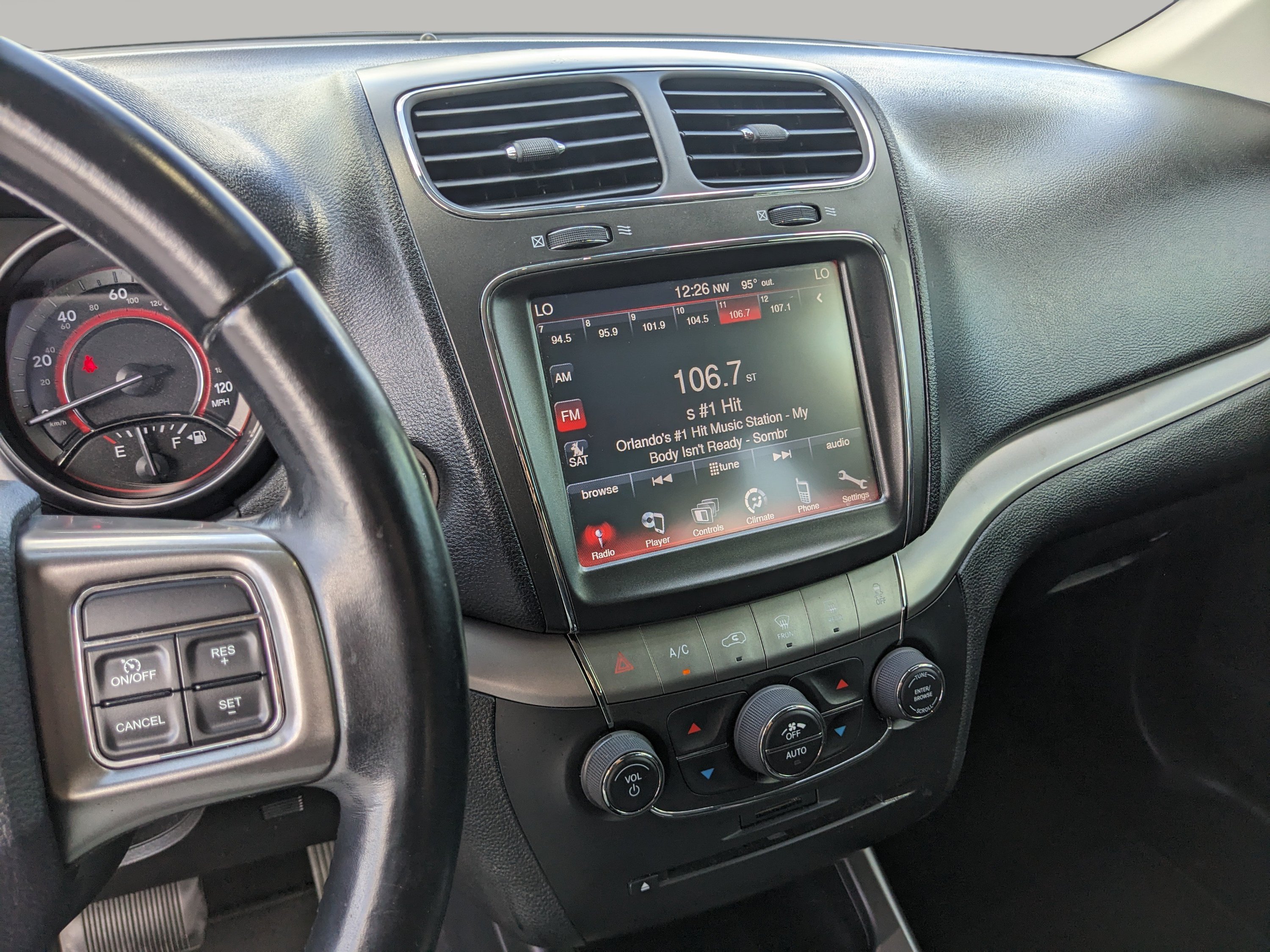 Used 2019 Dodge Journey Crossroad w/ Driver Convenience Group FWD image 27
