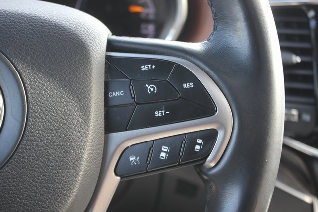 Used 2020 Jeep Grand Cherokee Overland image 16