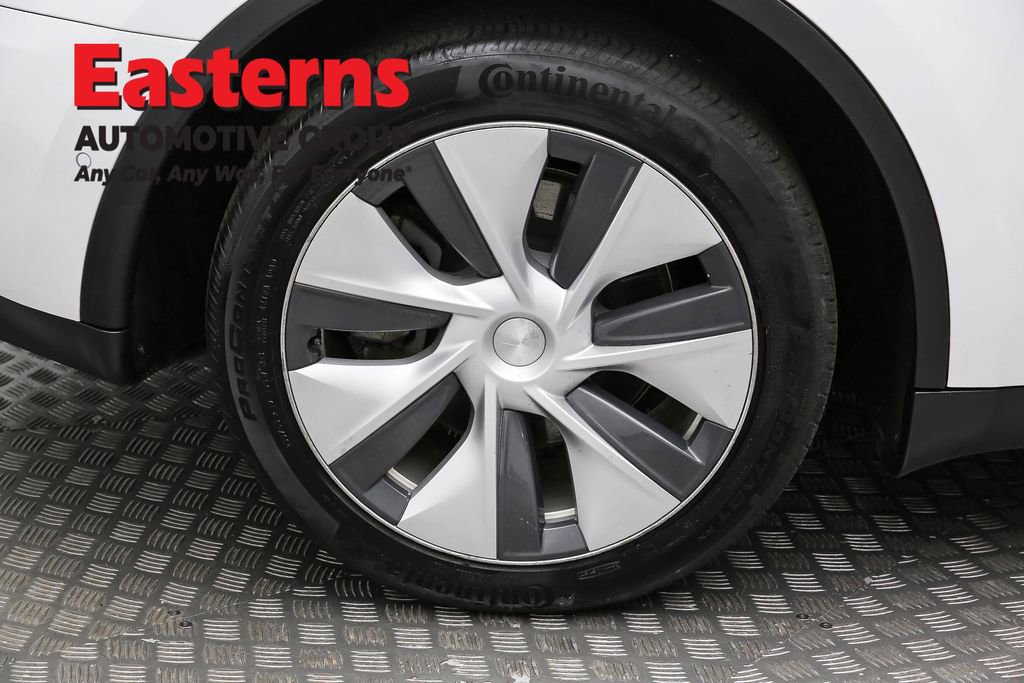 Used 2022 Tesla Model Y Long Range image 27