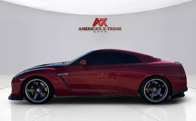 Used 2009 Nissan GT-R Premium image 2