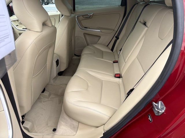 Used 2016 Volvo XC60 T5 Premier AWD/4WD image 17