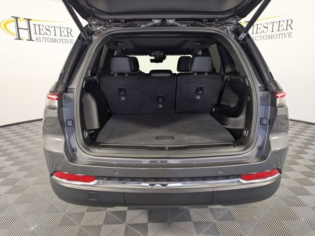 Certified 2024 Jeep Grand Cherokee Limited w/ Luxury Tech Group II image 30