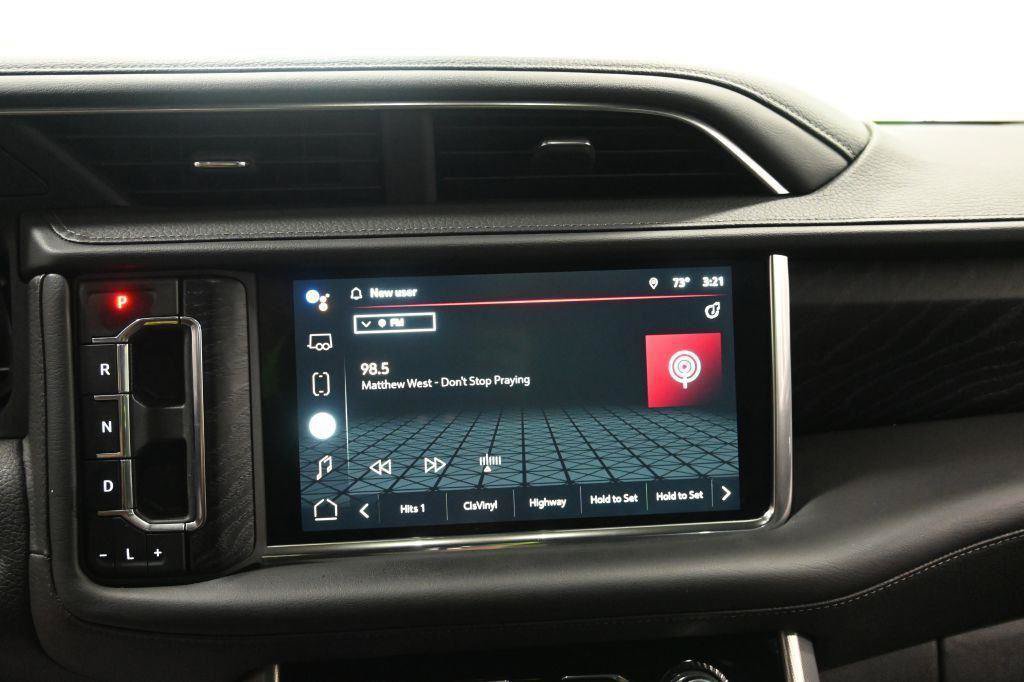 Used 2022 GMC Yukon XL Denali AWD/4WD image 24