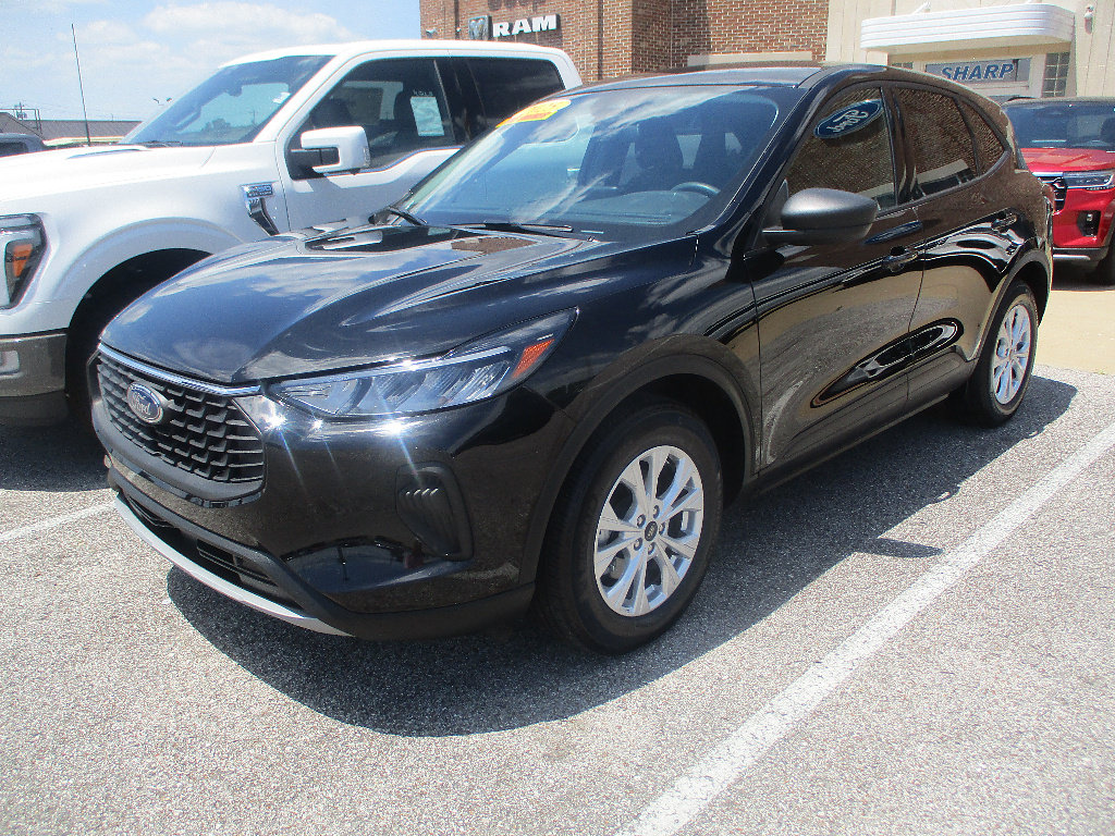 Used 2025 Ford Escape Active FWD image 3
