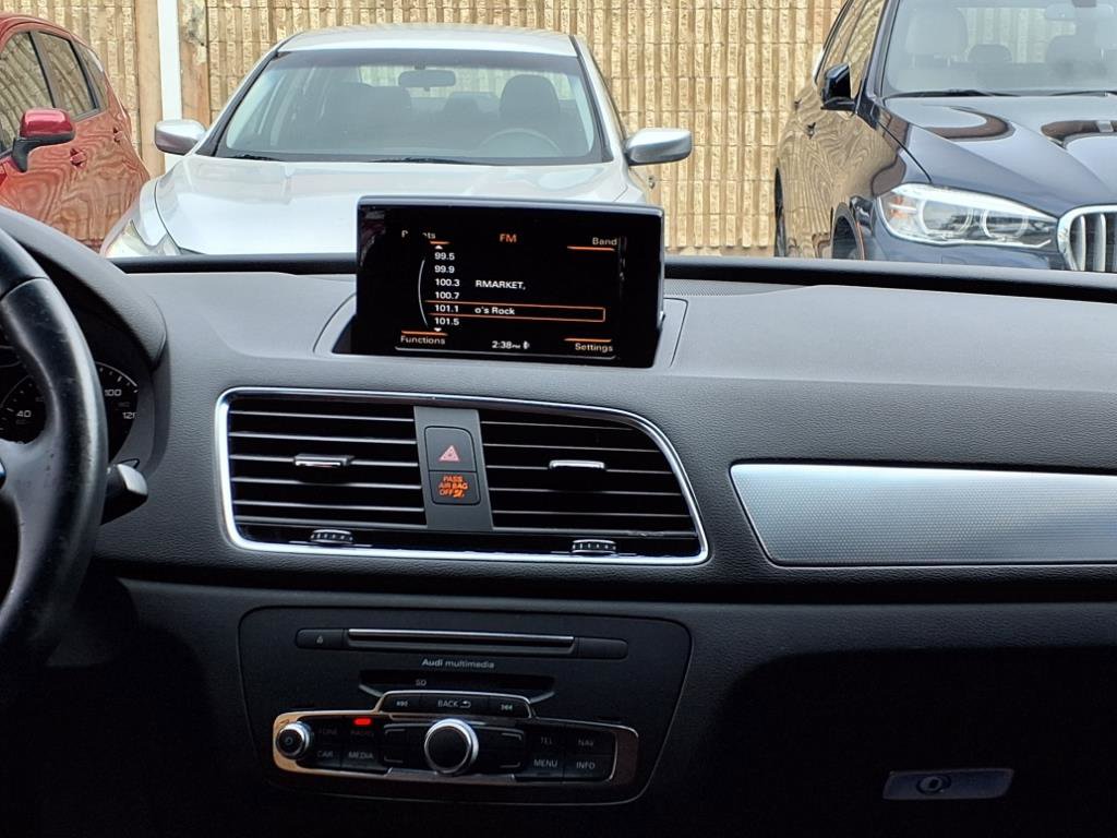 Used 2018 Audi Q3 2.0T Premium Plus w/ Premium Plus Package image 18