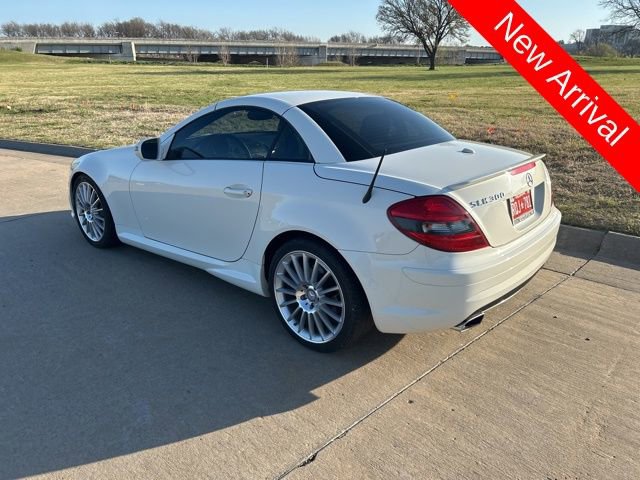 Used 2011 Mercedes-Benz SLK 300 image 5