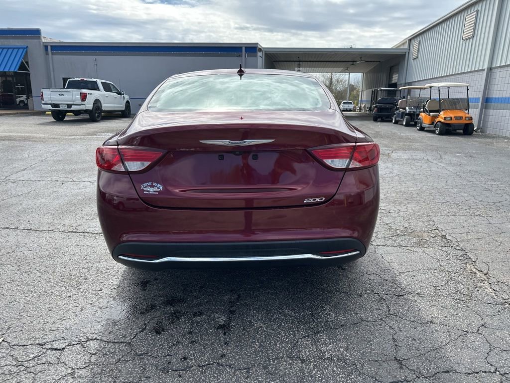 Used 2017 Chrysler 200 Limited Platinum w/ Comfort & Convenience Group image 4
