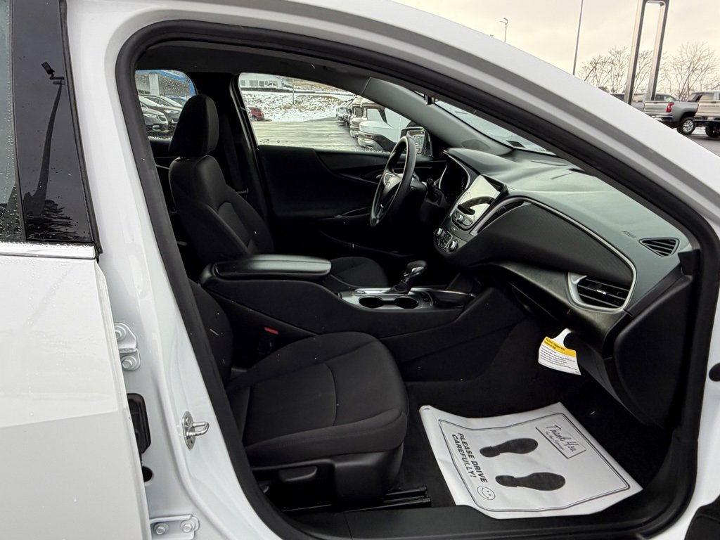 Used 2024 Chevrolet Malibu LT image 19