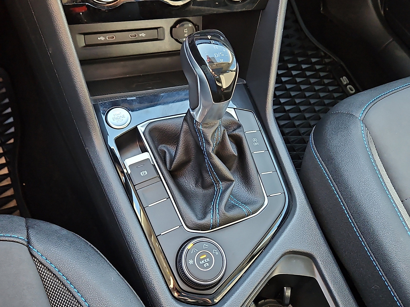 Certified 2024 Volkswagen Taos SE image 13