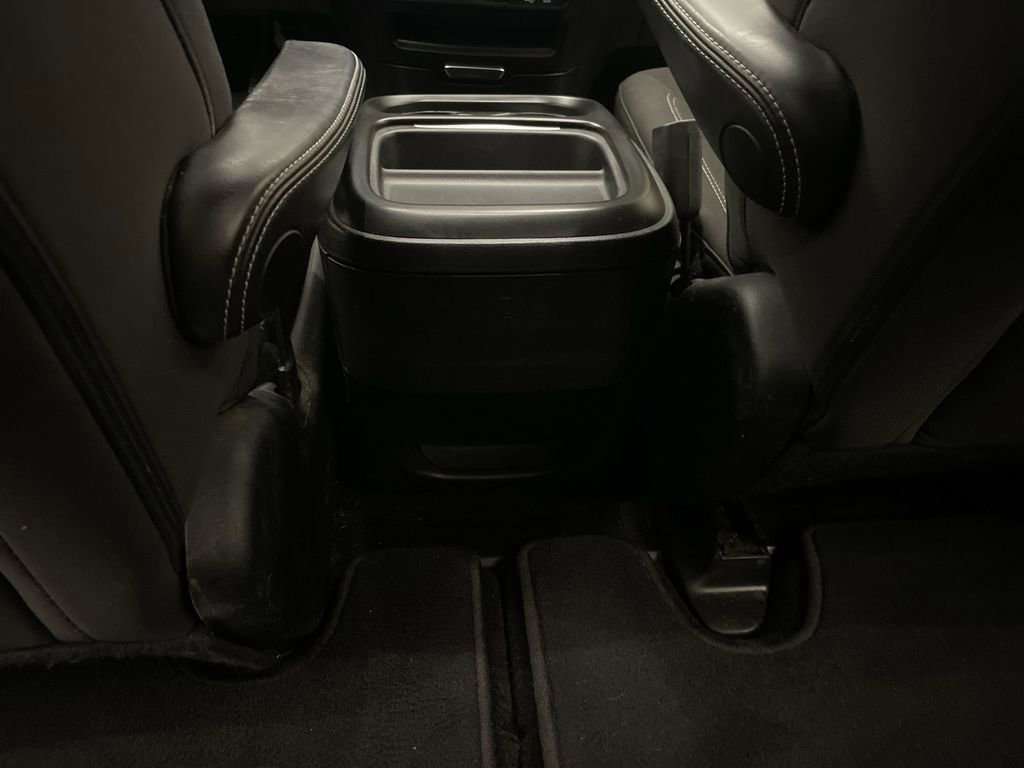 Used 2019 Chrysler Pacifica Touring Plus w/ S Appearance Package FWD image 14