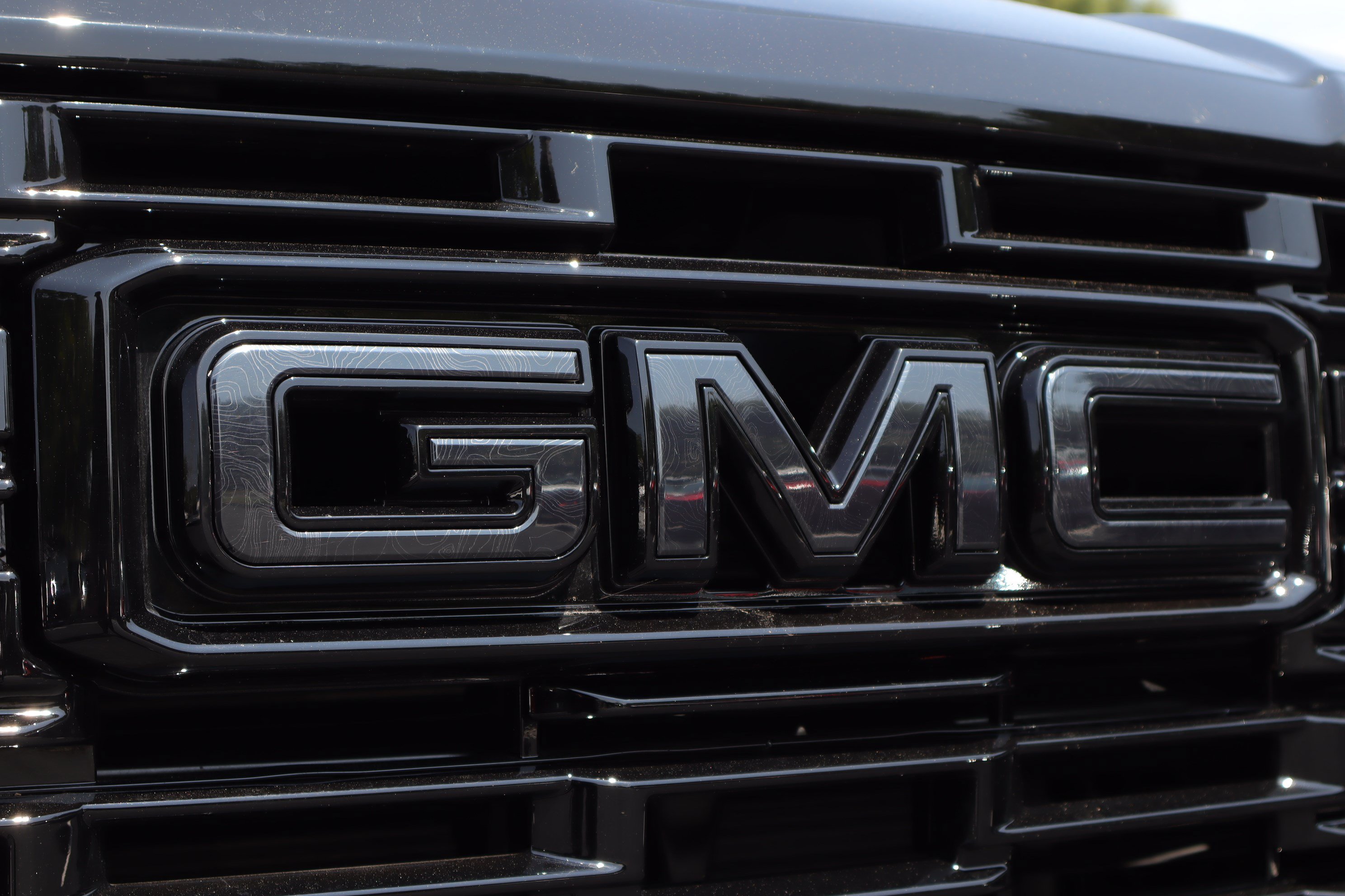 Used 2026 GMC Yukon Denali Ultimate w/ LPO, Floor Liner Package AWD/4WD image 35
