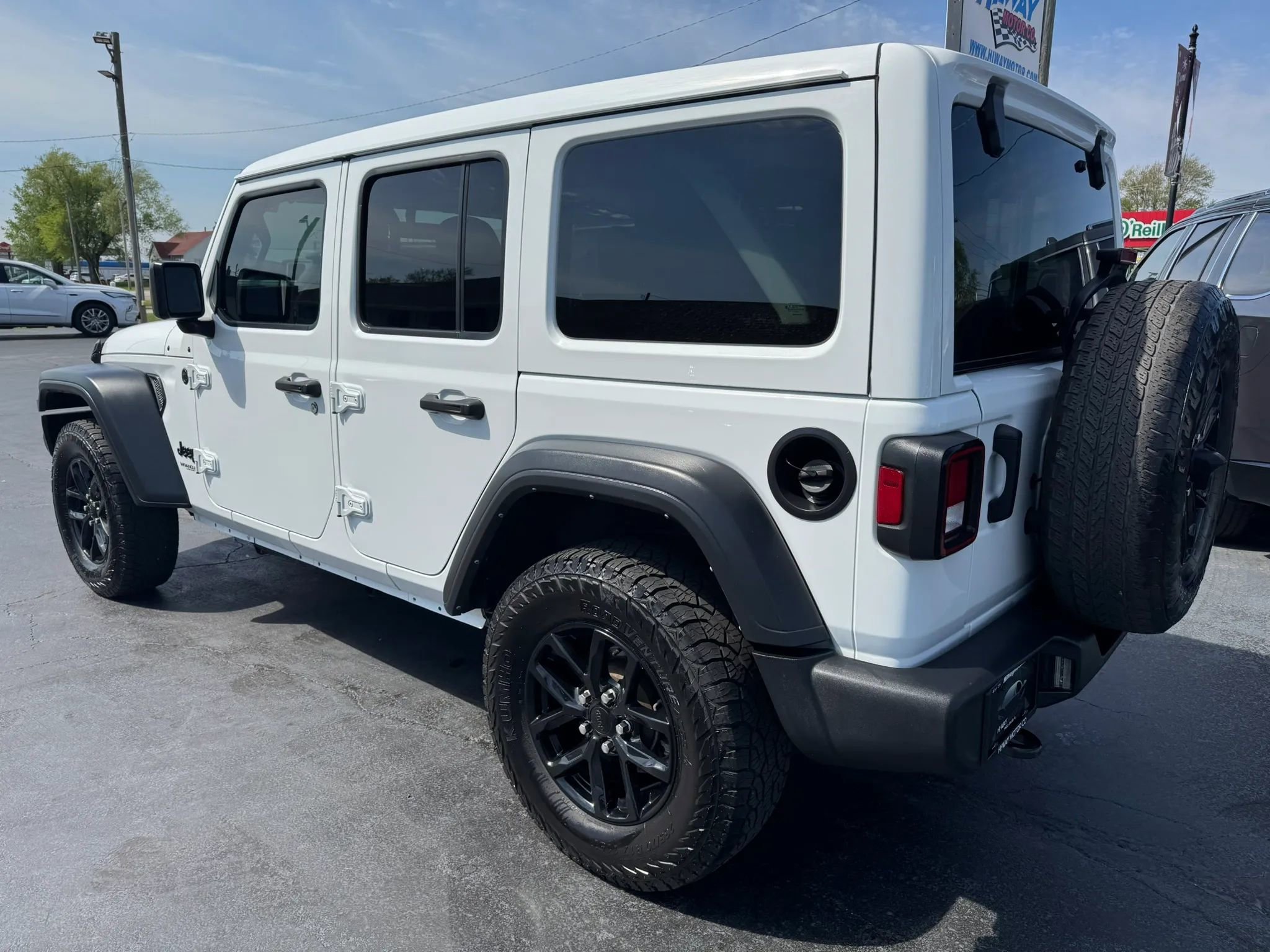 Used 2022 Jeep Wrangler Unlimited Sport w/ Sun And Sound Package AWD/4WD image 13