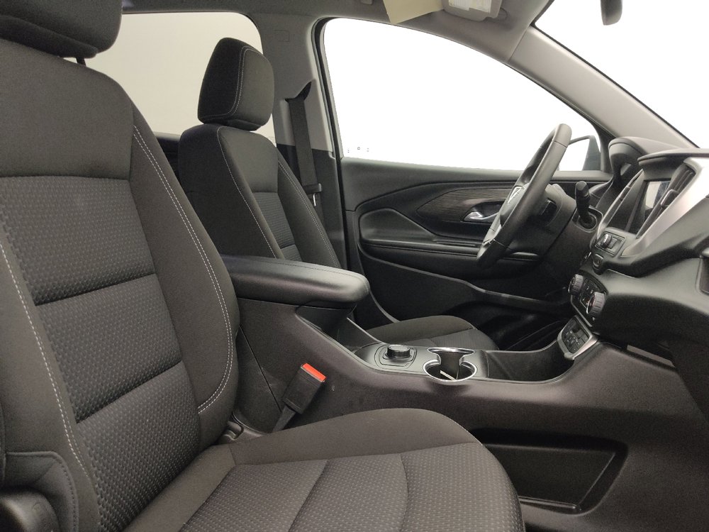 Used 2024 GMC Terrain SLE image 21