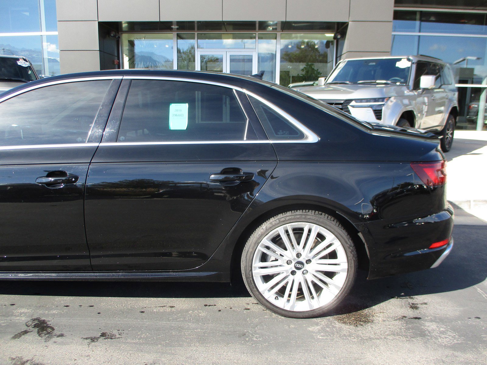 Used 2019 Audi A4 2.0T Premium Plus w/ Premium Plus Package image 4