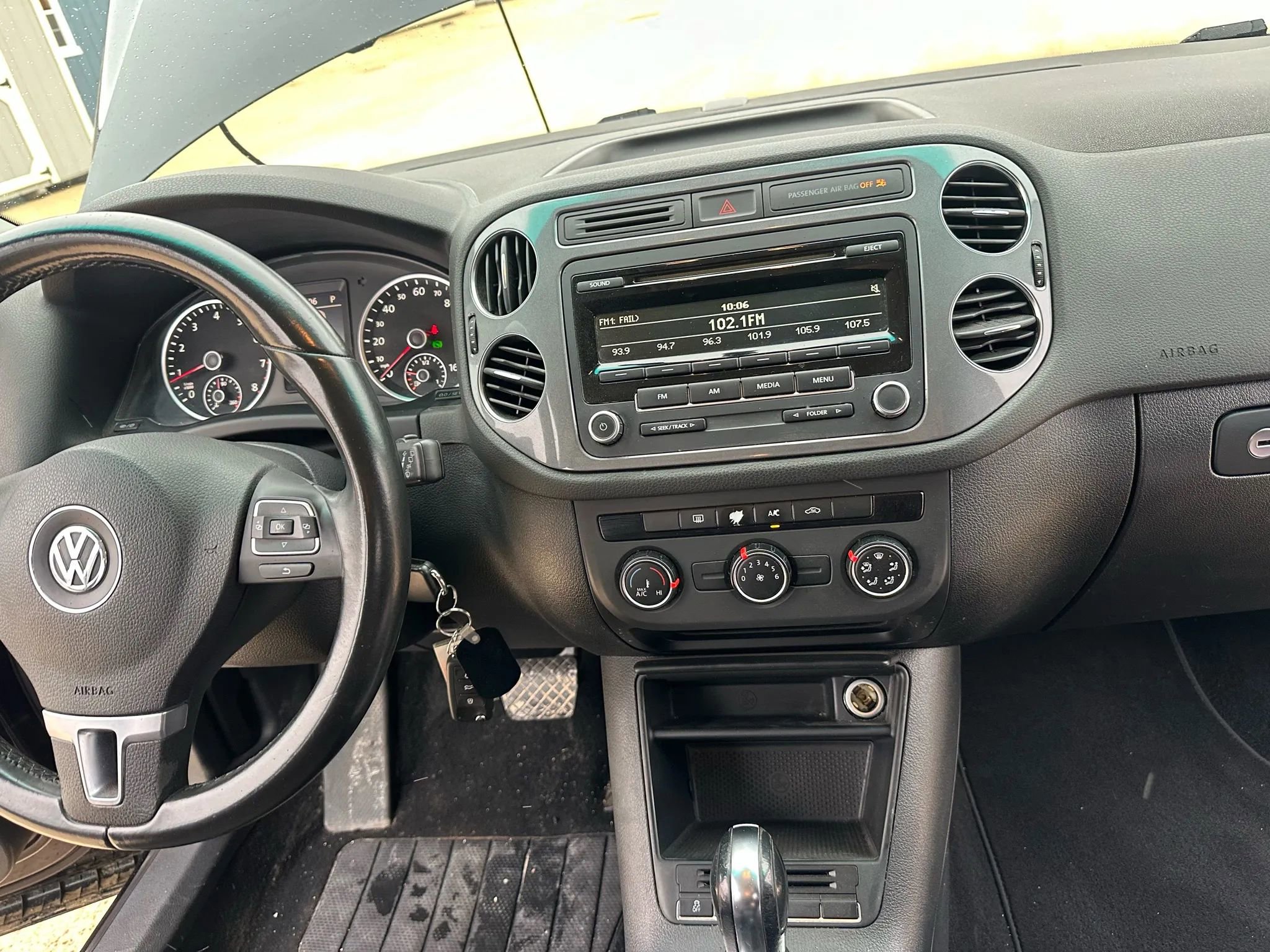 Used 2013 Volkswagen Tiguan S image 18