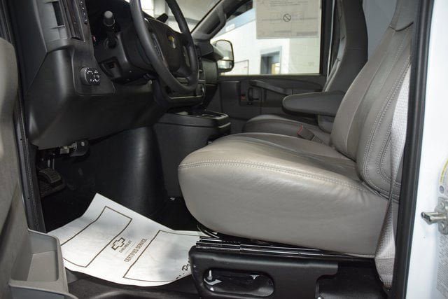 New 2025 Chevrolet Express 3500 w/ Power Convenience Package RWD image 31