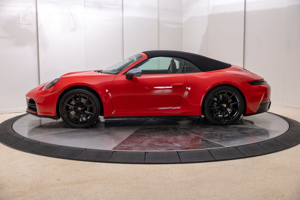 Used 2025 Porsche 911 Carrera T RWD image 15
