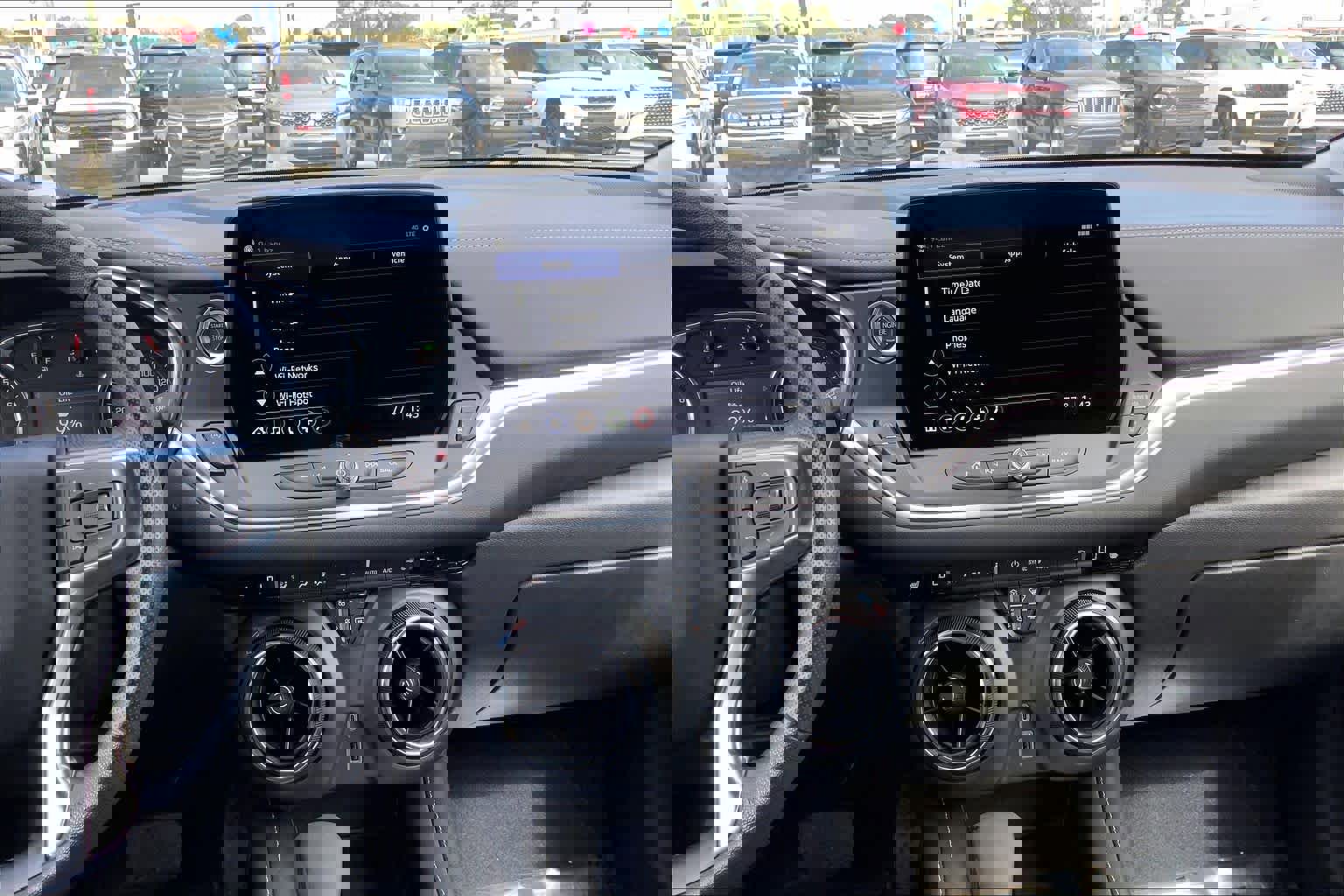 Used 2024 Chevrolet Blazer LT image 7