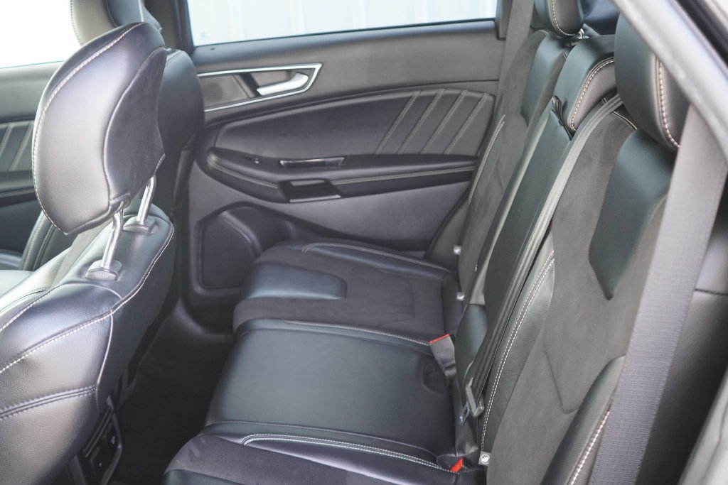 Used 2019 Ford Edge ST w/ Equipment Group 401A AWD/4WD image 30