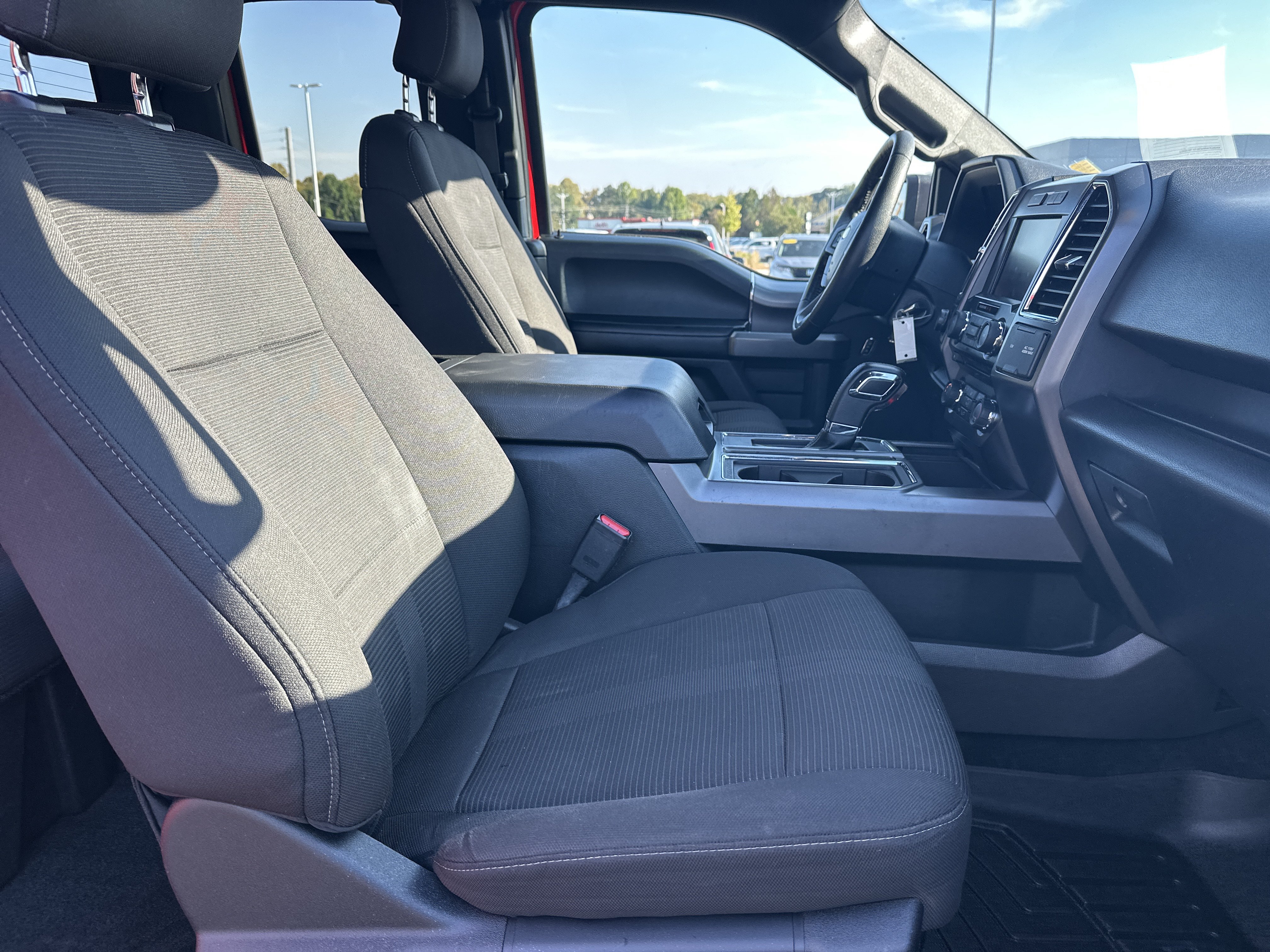 Used 2015 Ford F150 XLT w/ Equipment Group 302A Luxury AWD/4WD image 14