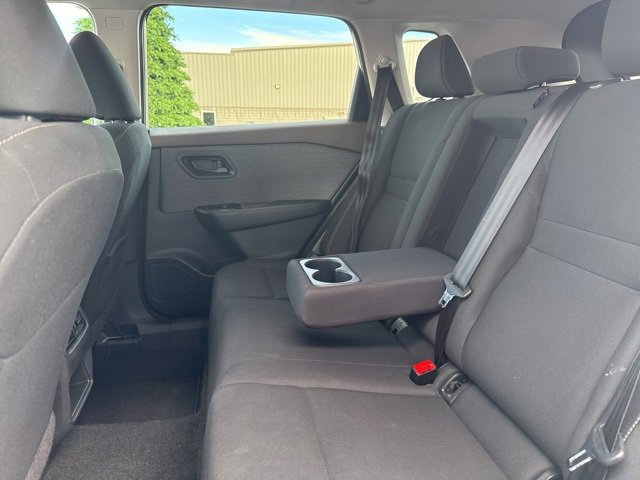 Used 2023 Nissan Rogue S image 29