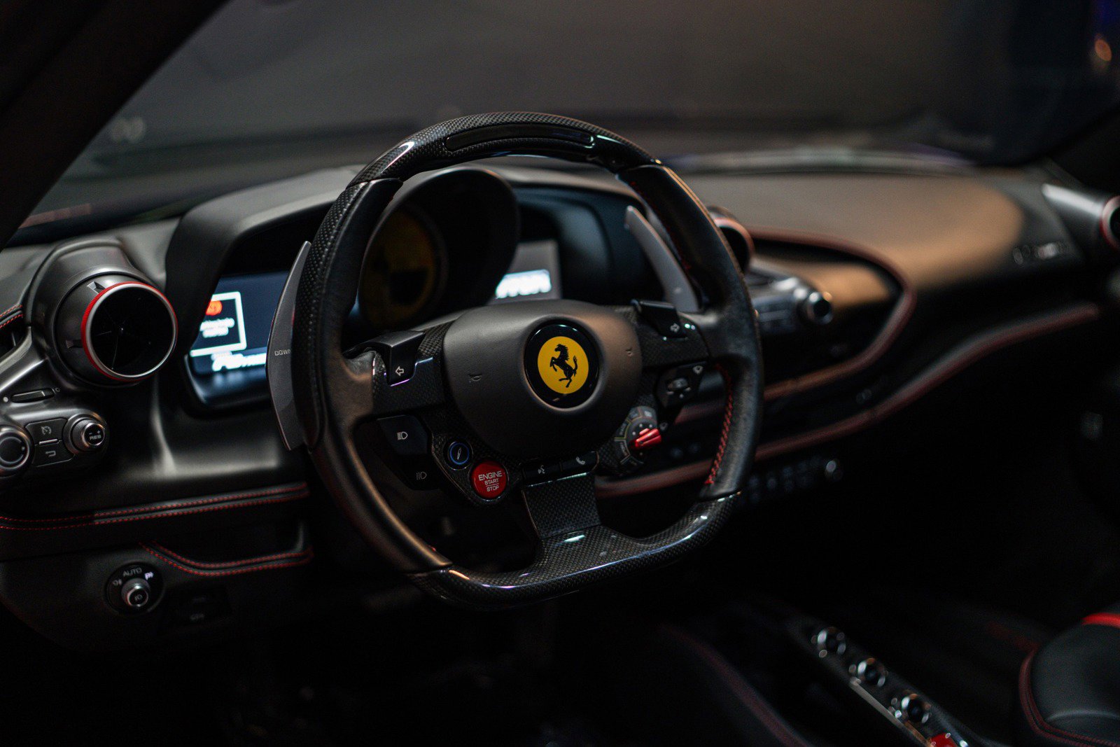 Used 2021 Ferrari F8 Tributo image 8