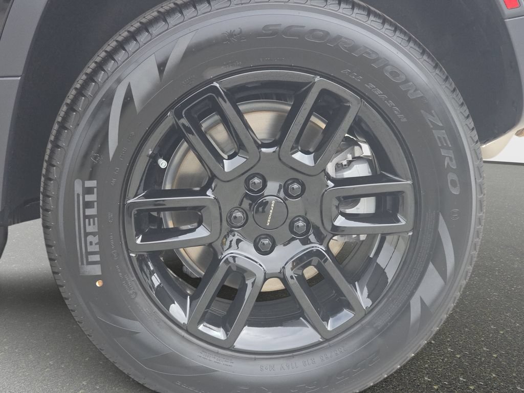 New 2026 Land Rover Defender 110 S AWD/4WD image 34