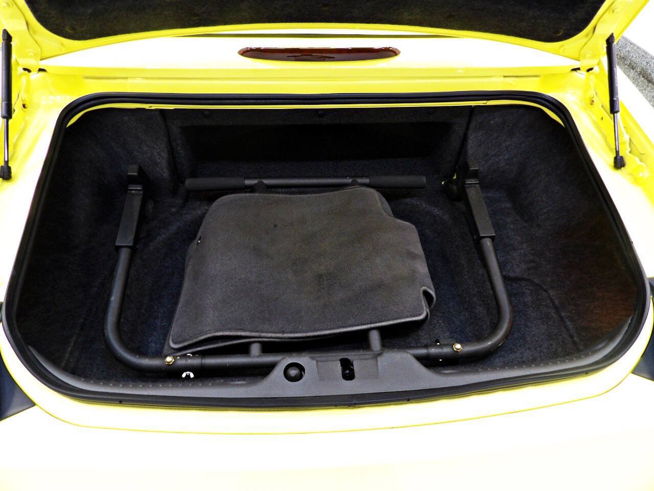 Used 2002 Ford Thunderbird RWD image 10