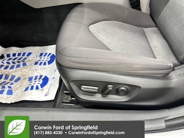 Used 2022 Toyota Camry LE image 31