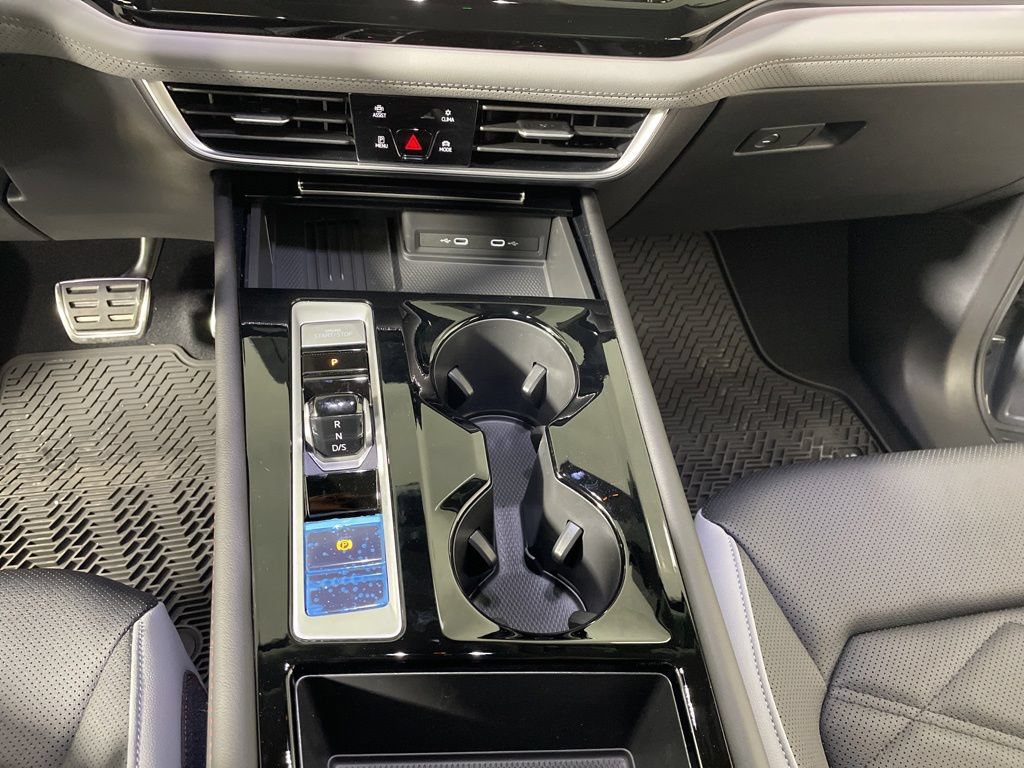 New 2026 Volkswagen Atlas Peak Edition AWD/4WD image 17