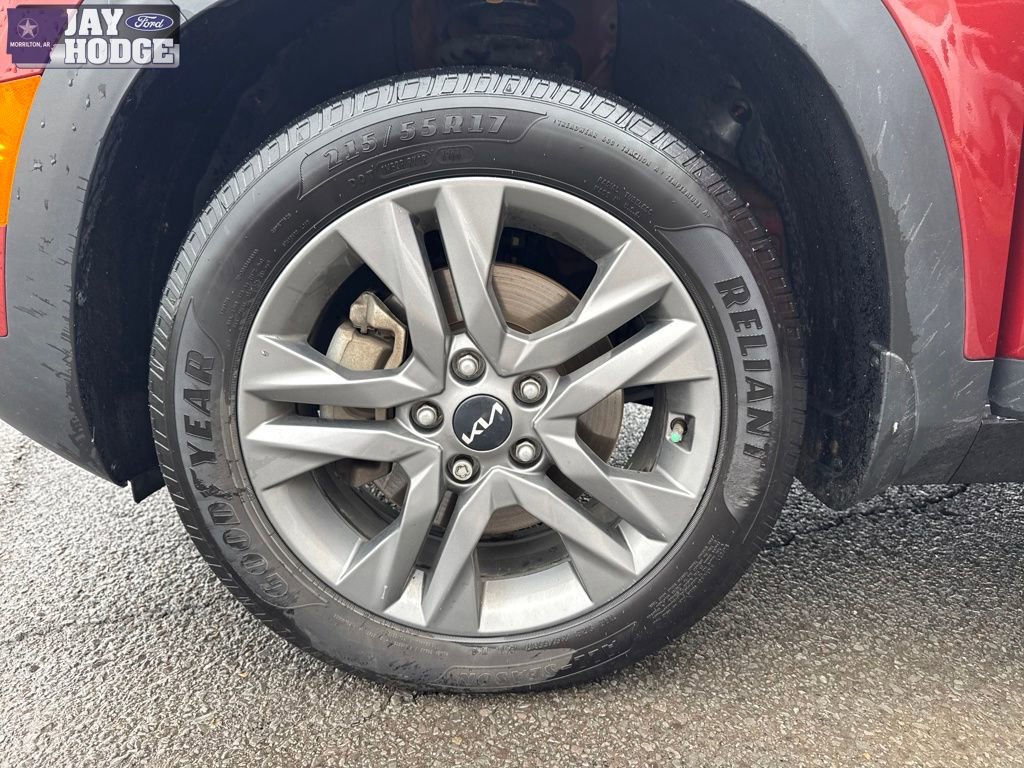 Used 2023 Kia Seltos S image 30