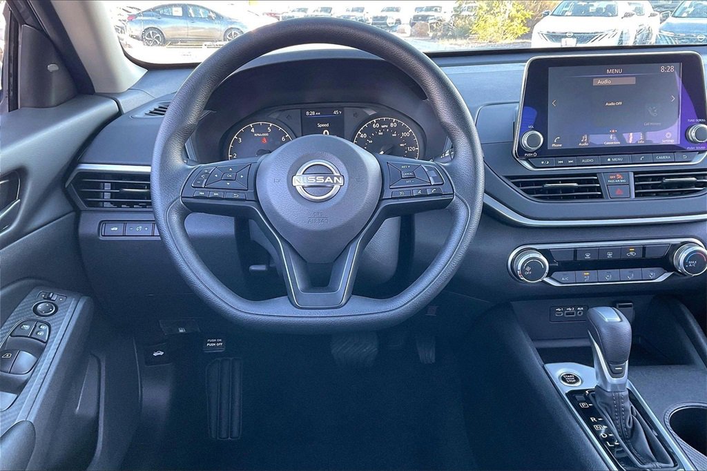 Used 2025 Nissan Altima 2.5 S image 5