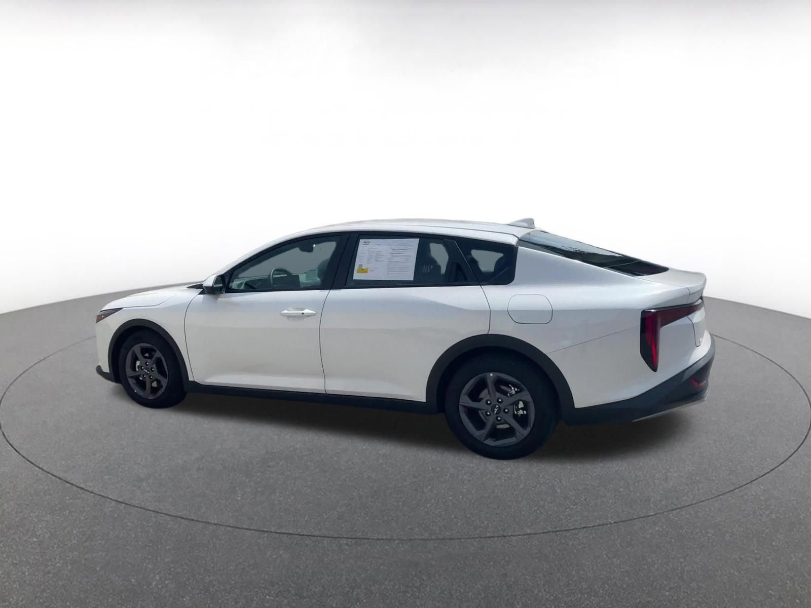 Used 2025 Kia K4 LXS image 10