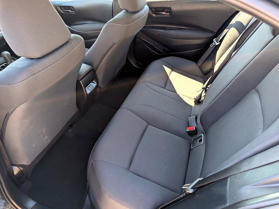 Used 2025 Toyota Corolla LE FWD image 9
