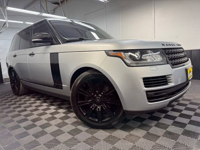Used 2017 Land Rover Range Rover HSE image 1