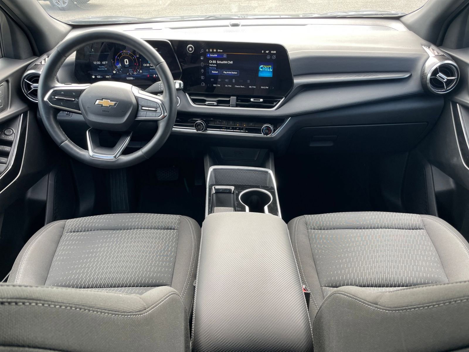 Used 2025 Chevrolet Equinox LT image 40