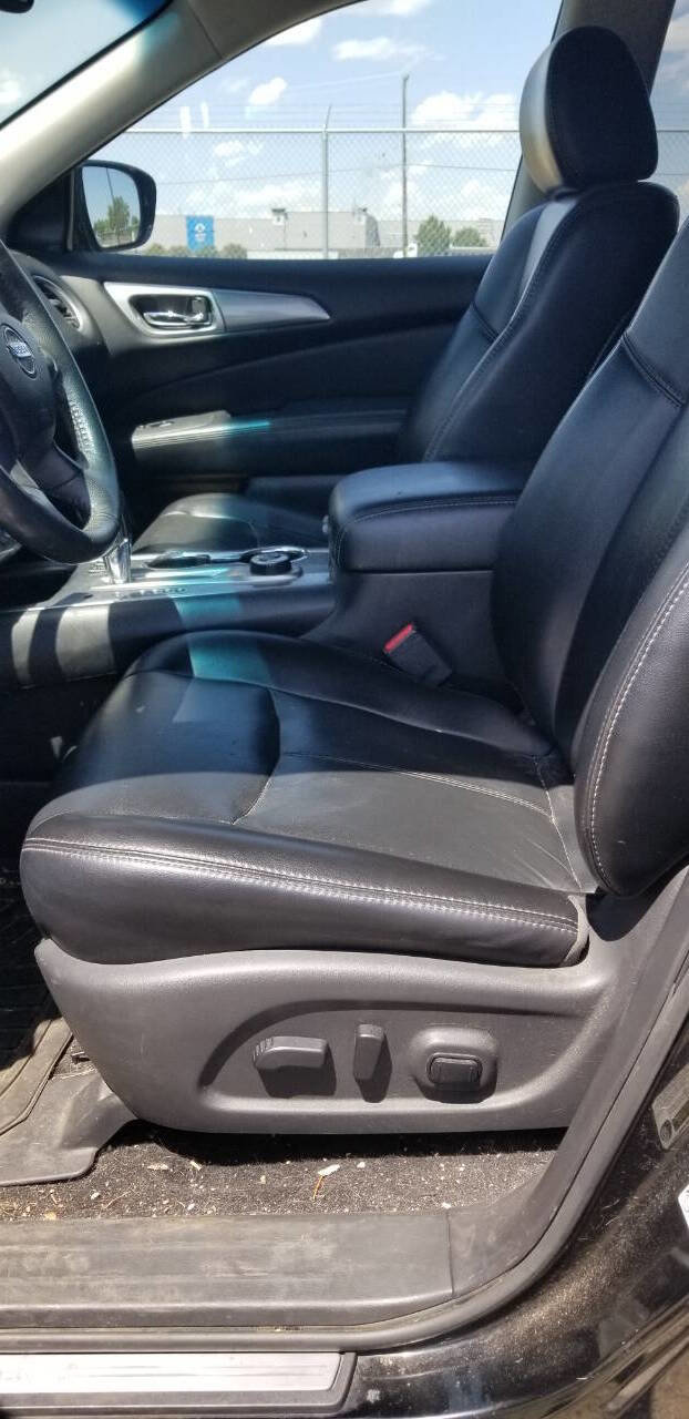 Used 2017 Nissan Pathfinder SL image 6