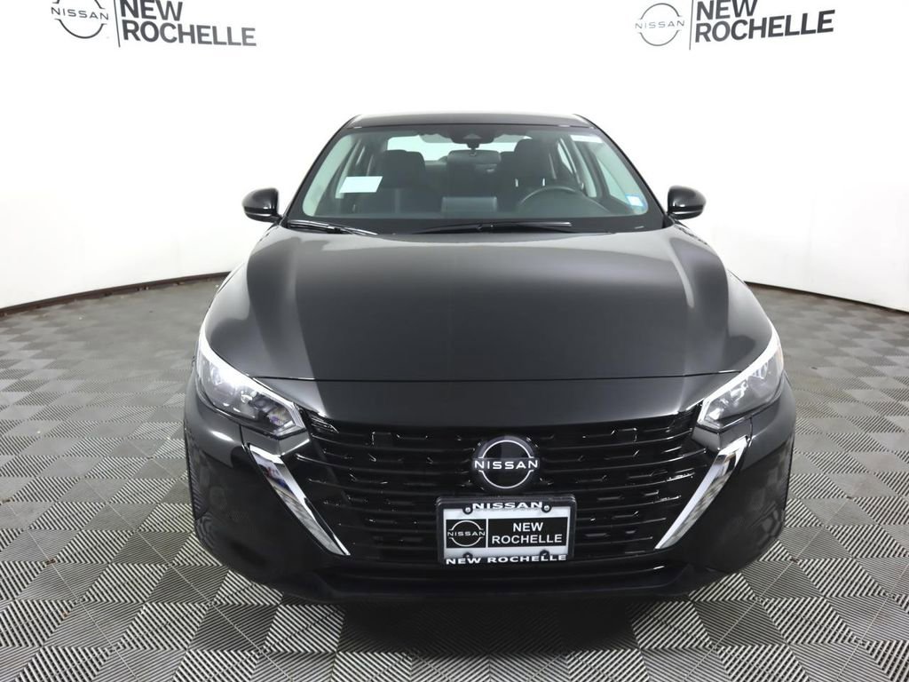 Used 2025 Nissan Sentra SV FWD image 2
