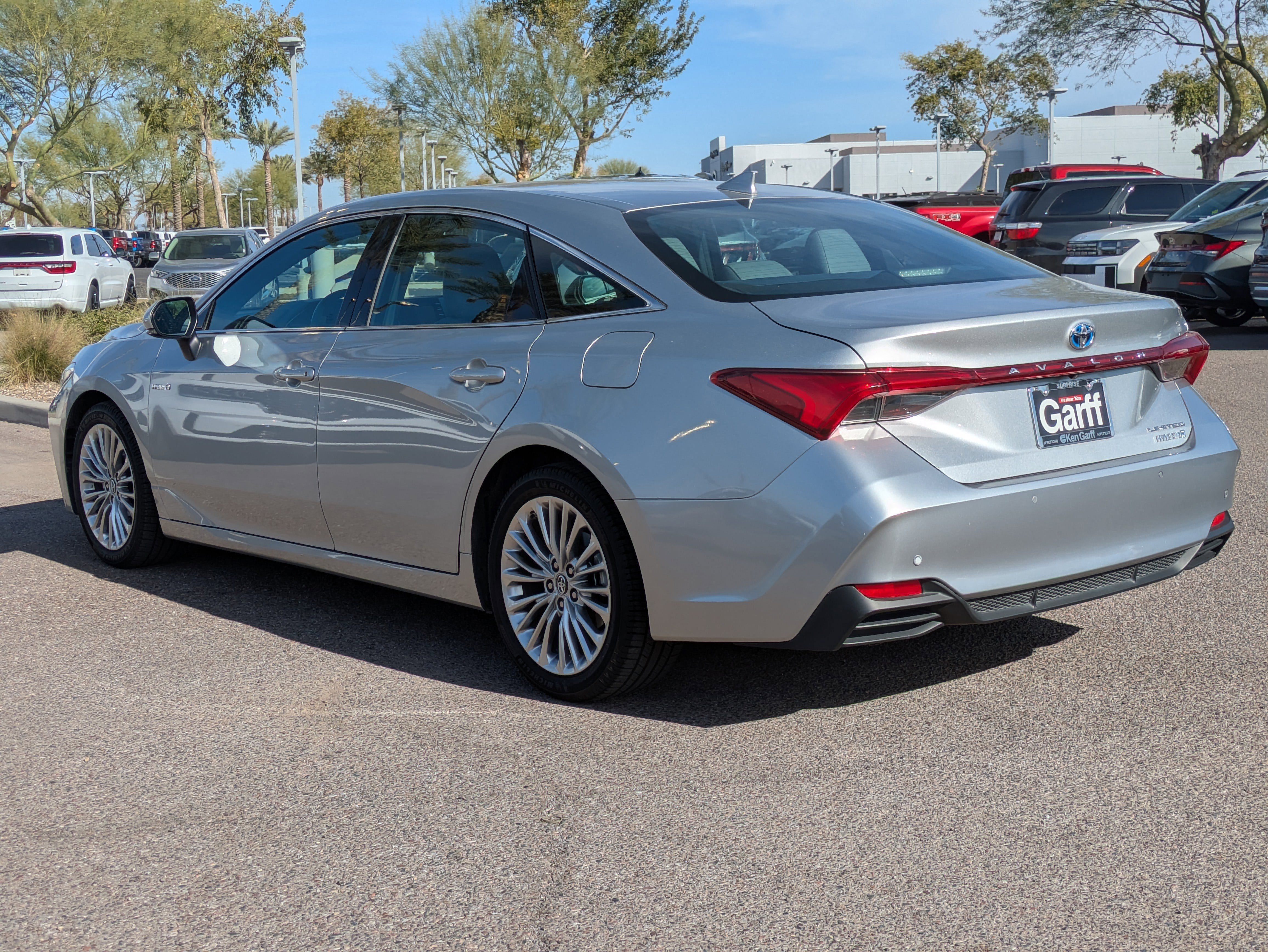 Used 2019 Toyota Avalon Limited w/ Advanced Safety Package image 5