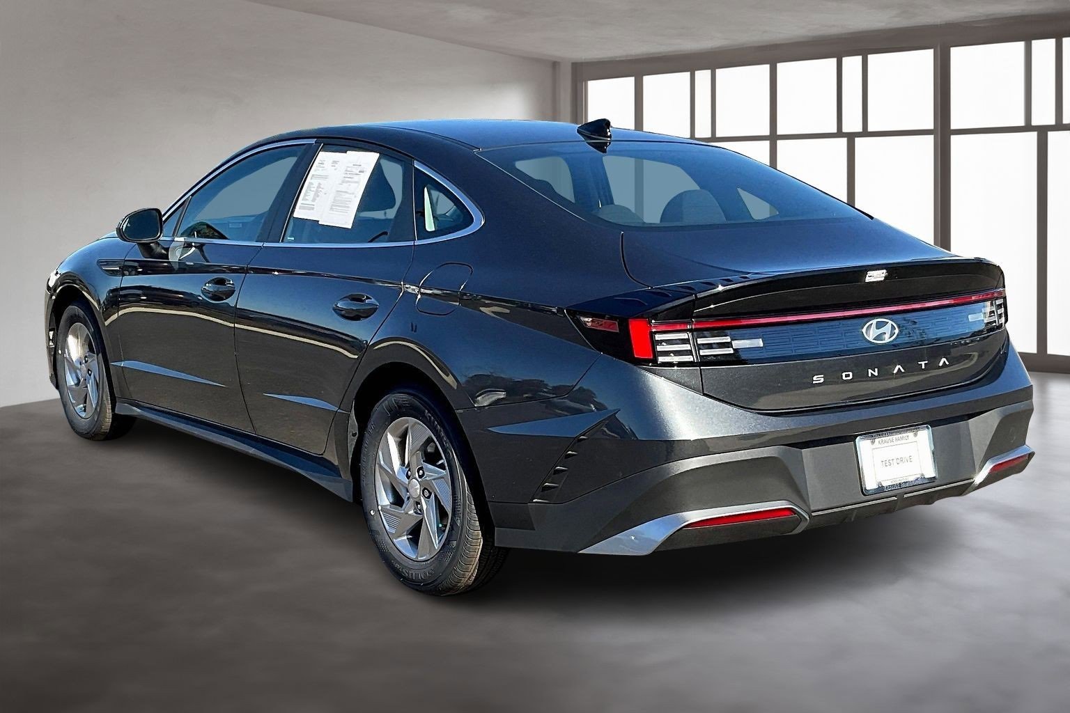 Used 2025 Hyundai Sonata SE image 4