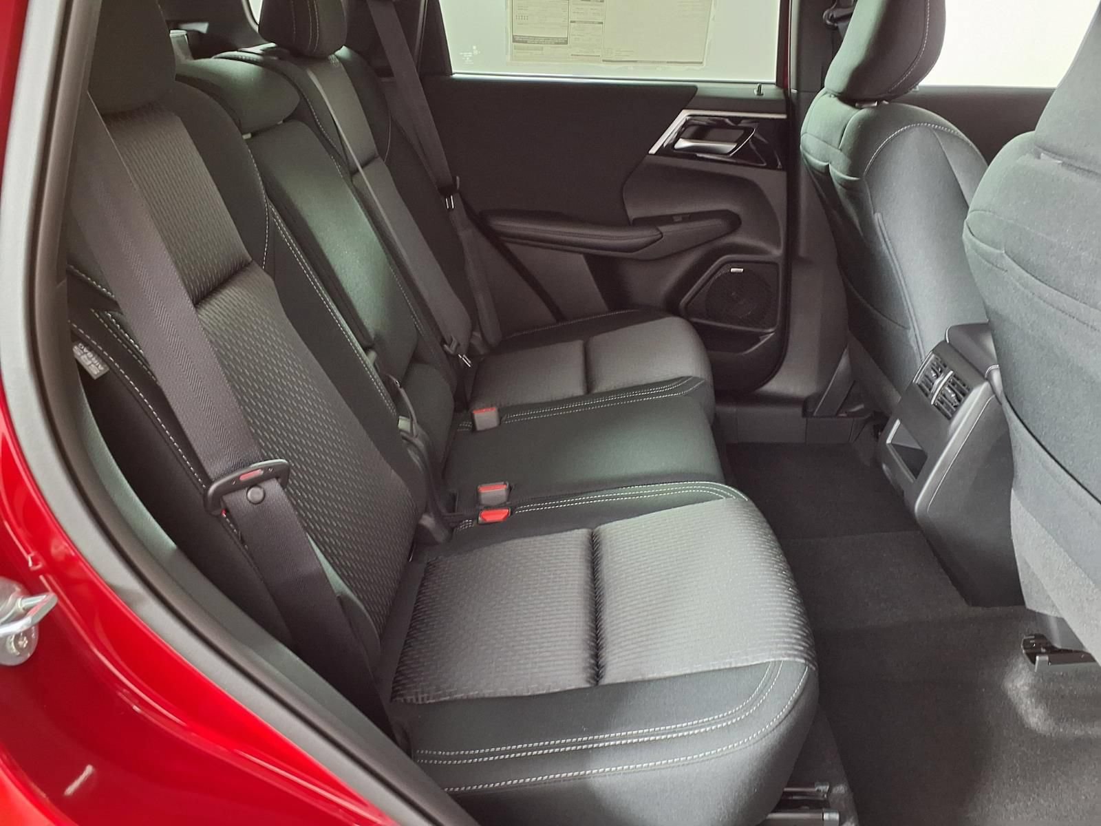 New 2026 Mitsubishi Outlander ES FWD image 11