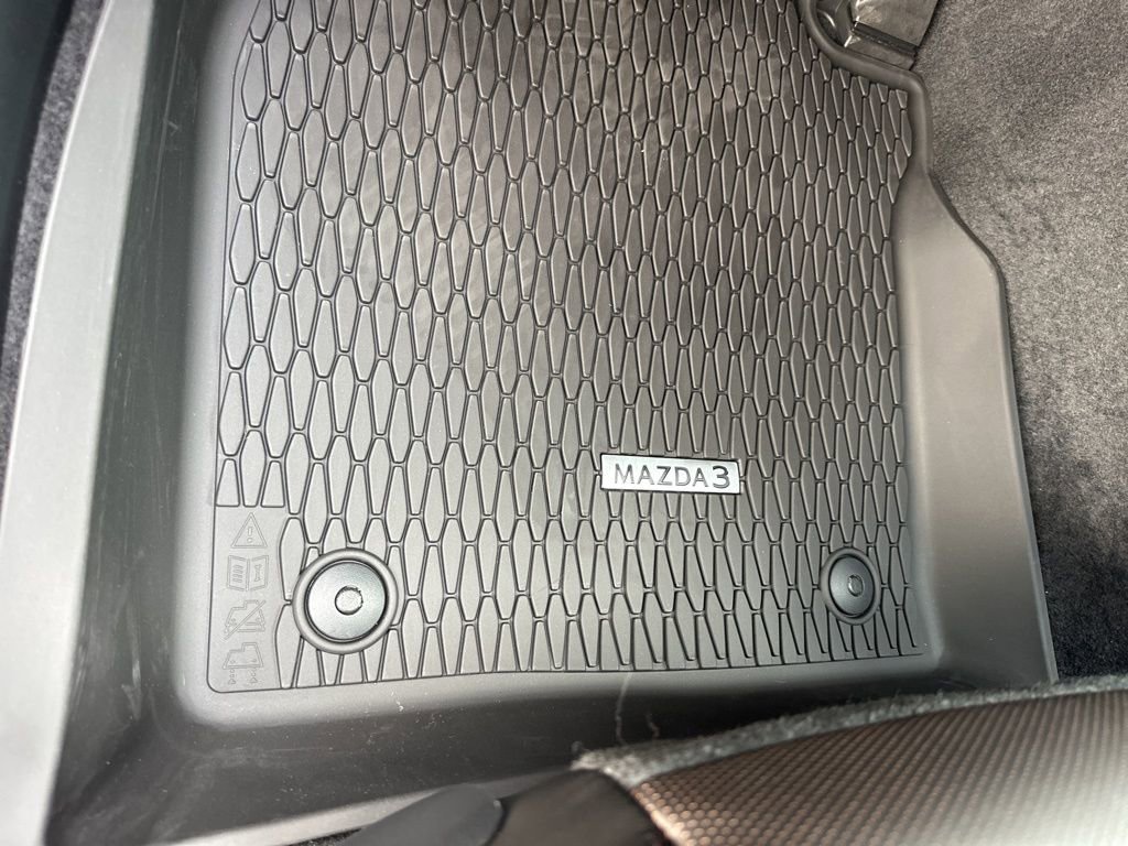 New 2026 MAZDA MAZDA3 Hatchback w/Premium Plus Pkg image 28