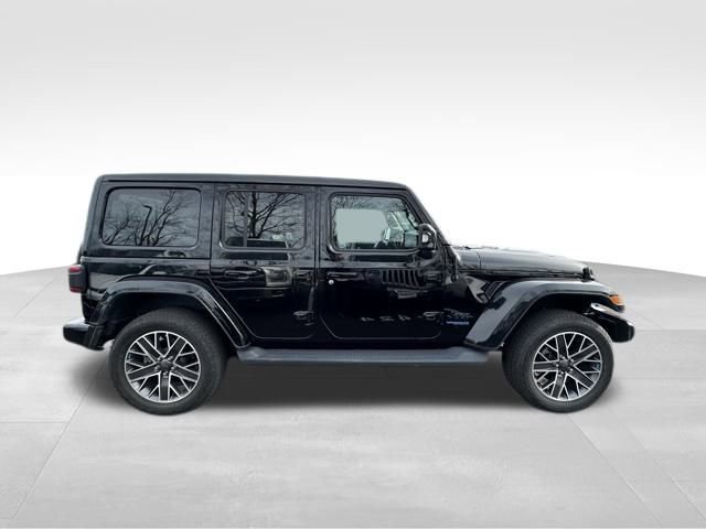 Used 2022 Jeep Wrangler Unlimited Sahara image 10