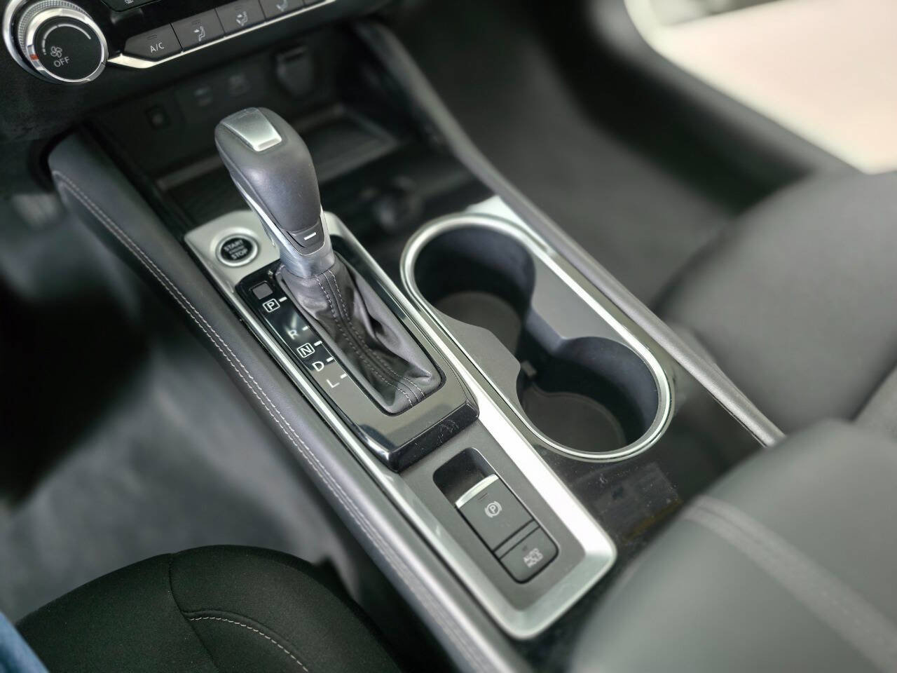 Used 2023 Nissan Altima 2.5 SV w/ SV Premium Package image 34