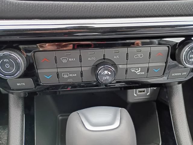 New 2026 Jeep Compass Limited AWD/4WD image 17